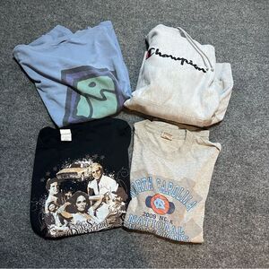 Variety of shirts Champion Tarheel and the Dukes Of Hazard bundleł